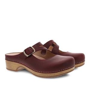 NEW Dansko - Britney - Red Oiled PullUp Leather